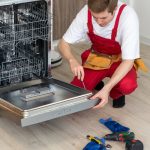 Kompletny przewodnik po menopauzie – podstawowe informacje o menopauzie i kiedy zaczyna się menopauza